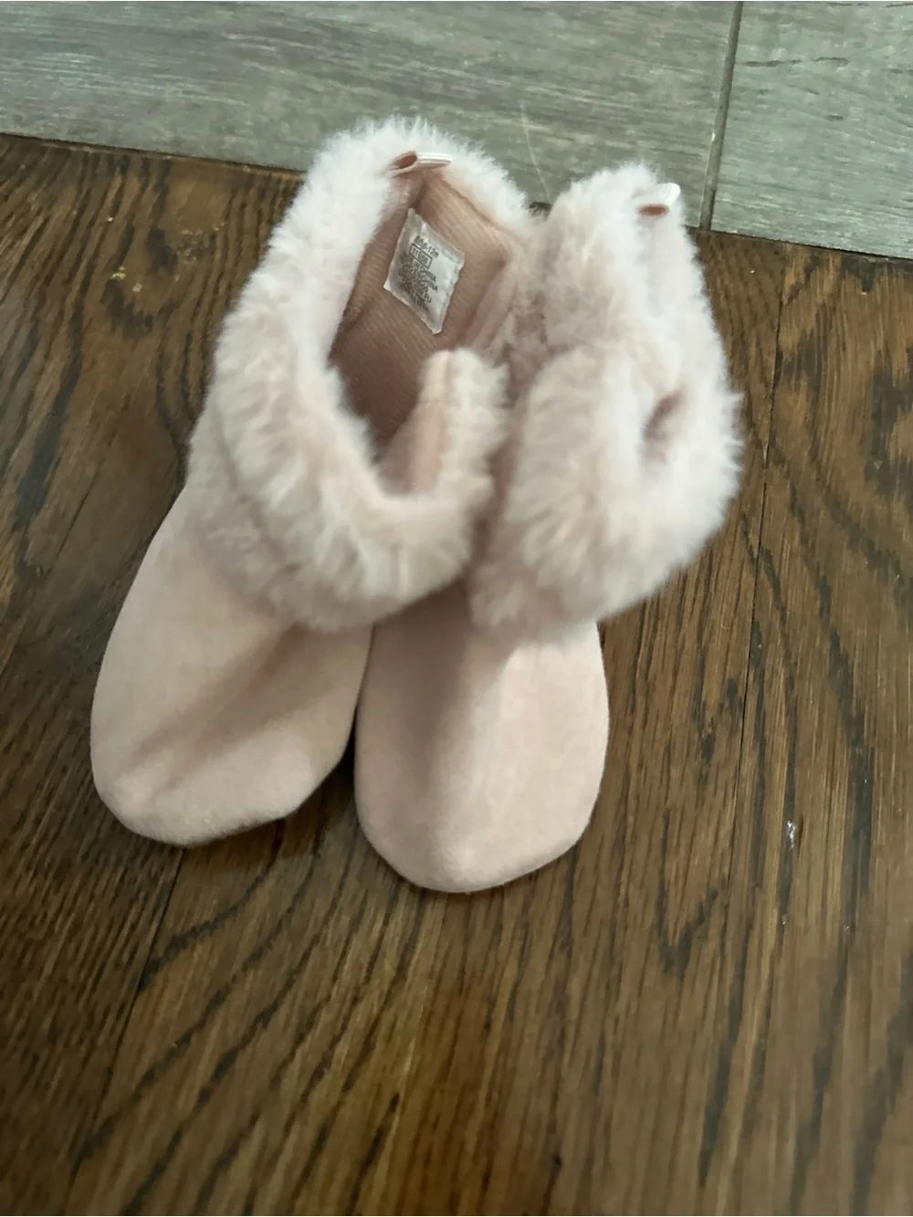 Source Unknown Pale Pink Faux Fur Baby Booties